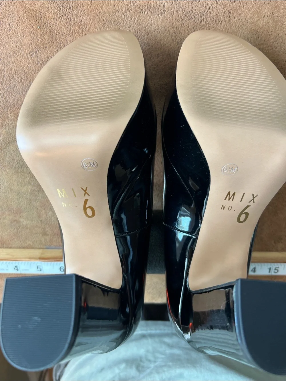 Mix No. 6 Black Patent T-Strap Mary Jane Pumps. Size 6.5